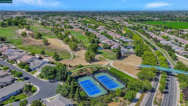 1524 Bismarck Ln, Brentwood, CA 94513