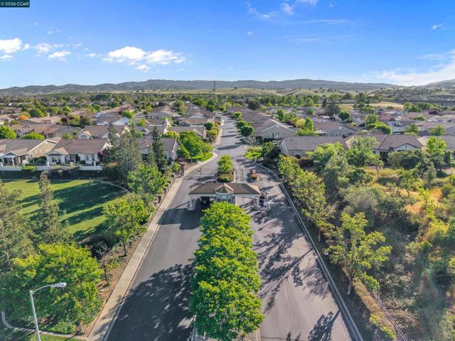 1524 Bismarck Ln, Brentwood, CA 94513