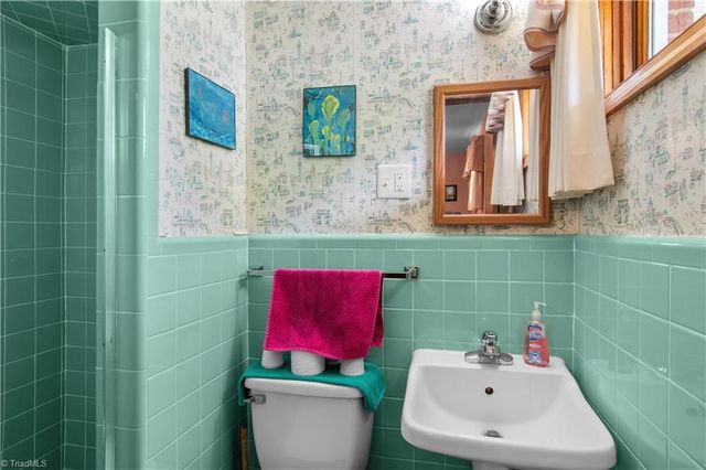 708 Hudson Street, Winston-salem, NC 27105