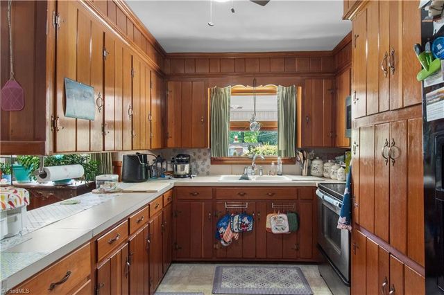 708 Hudson Street, Winston-salem, NC 27105