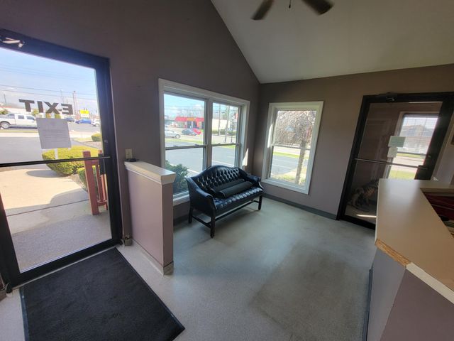 3810 Dixie HWY, Elsmere, KY 41018