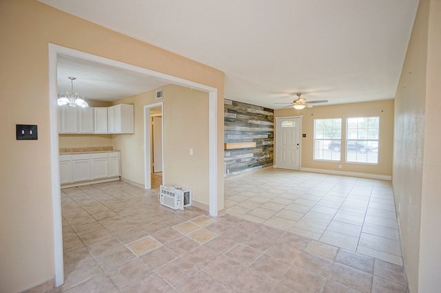 404 W Jax Ave, Midland, TX 79701