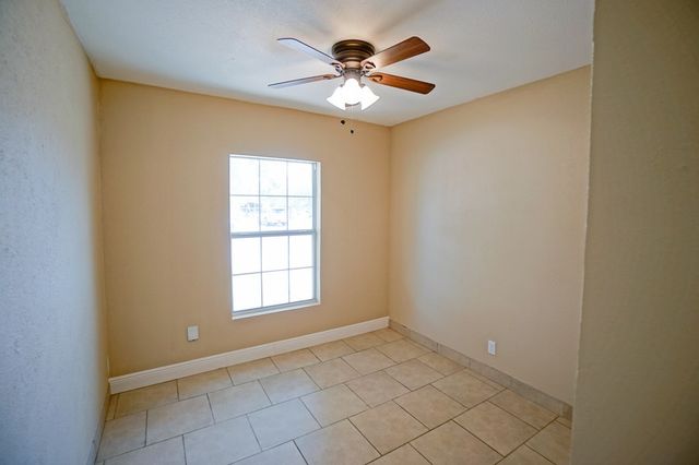 404 W Jax Ave, Midland, TX 79701