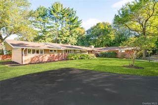 10 Barnaby Lane, Hartsdale, NY 10530