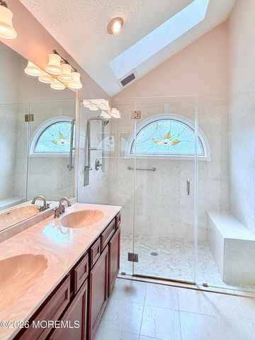 24 Abbey Lane, Marlboro, NJ 07746