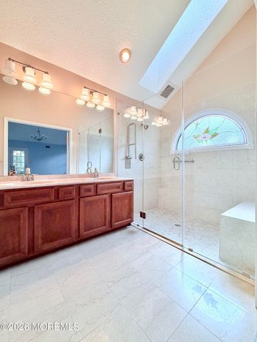 24 Abbey Lane, Marlboro, NJ 07746