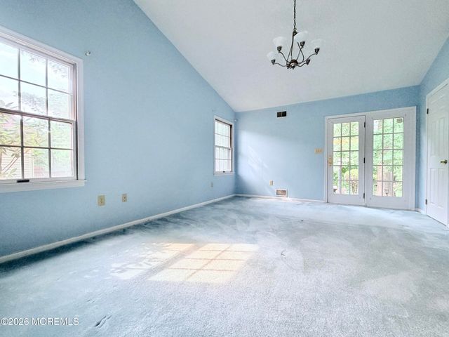 24 Abbey Lane, Marlboro, NJ 07746