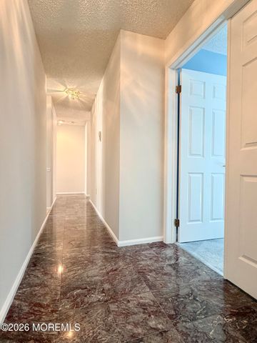 24 Abbey Lane, Marlboro, NJ 07746