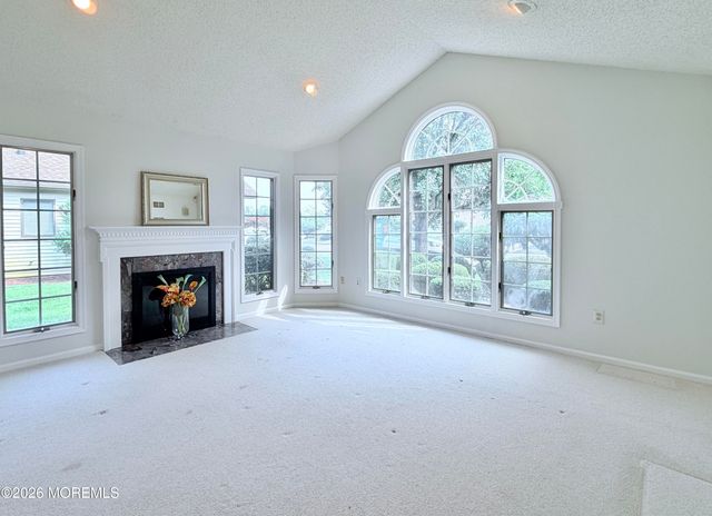 24 Abbey Lane, Marlboro, NJ 07746