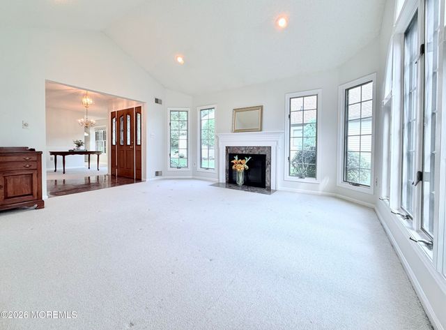 24 Abbey Lane, Marlboro, NJ 07746