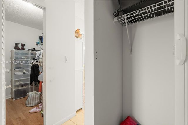 17890 W Dixie Hwy 614 Hwy 614, North Miami Beach, FL 33160