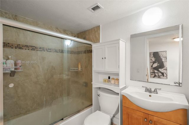 17890 W Dixie Hwy 614 Hwy 614, North Miami Beach, FL 33160