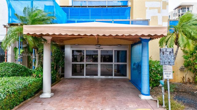 17890 W Dixie Hwy 614 Hwy 614, North Miami Beach, FL 33160