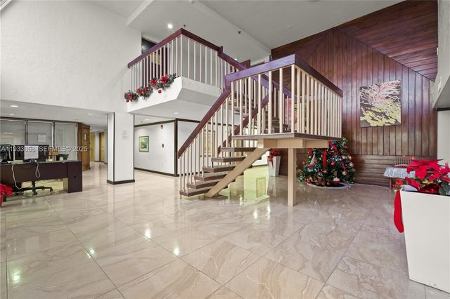 17890 W Dixie Hwy 614 Hwy 614, North Miami Beach, FL 33160