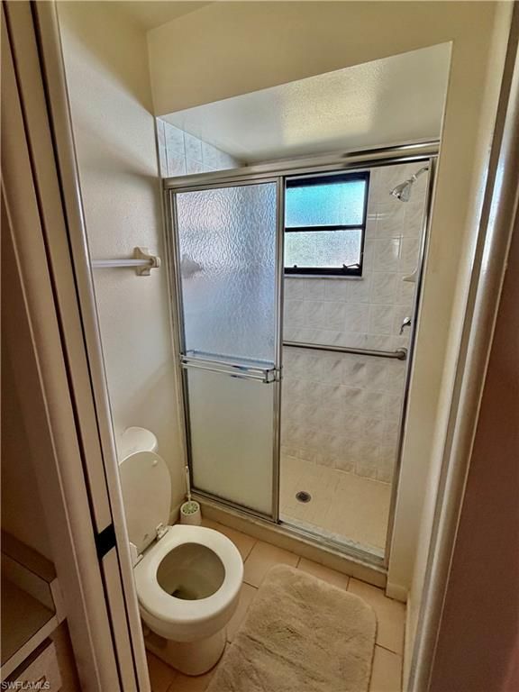 Image 26 of property listing at 2216 SE 3rd ST, Cape Coral, FL 33990