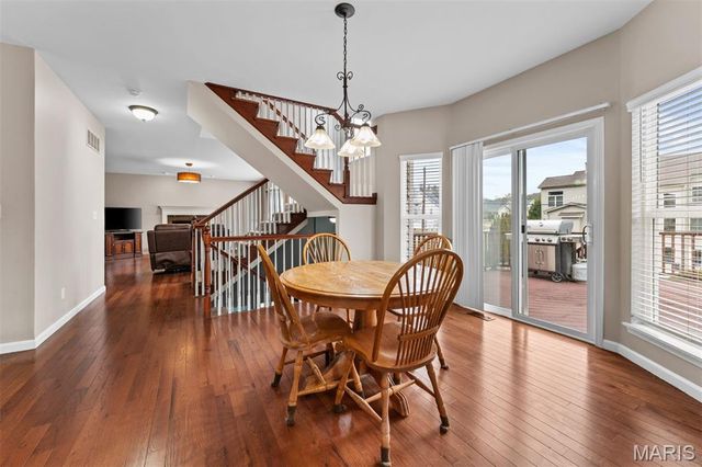 6 Pleasant Valley Drive, Ballwin, MO 63021