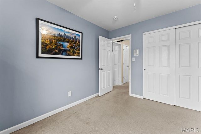 6 Pleasant Valley Drive, Ballwin, MO 63021