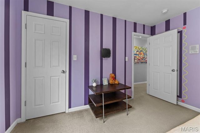 6 Pleasant Valley Drive, Ballwin, MO 63021