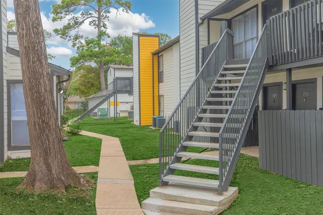 21717 Inverness Forest Boulevard 2604, Houston, TX 77073