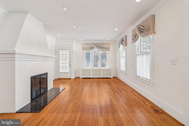 1922 S ARLINGTON RD, Arlington, VA 22202