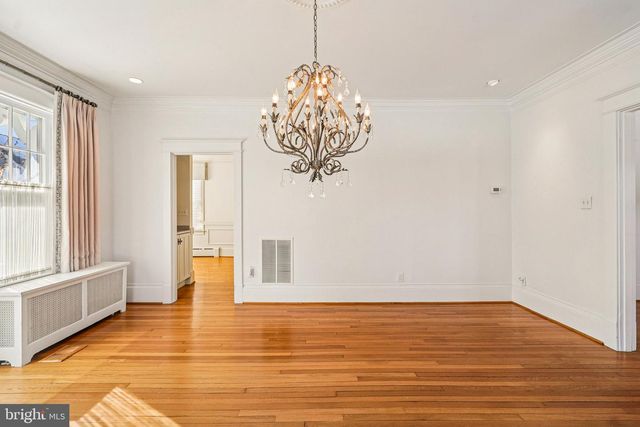 1922 S ARLINGTON RD, Arlington, VA 22202