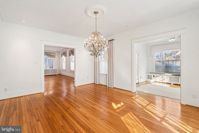 1922 S ARLINGTON RD, Arlington, VA 22202