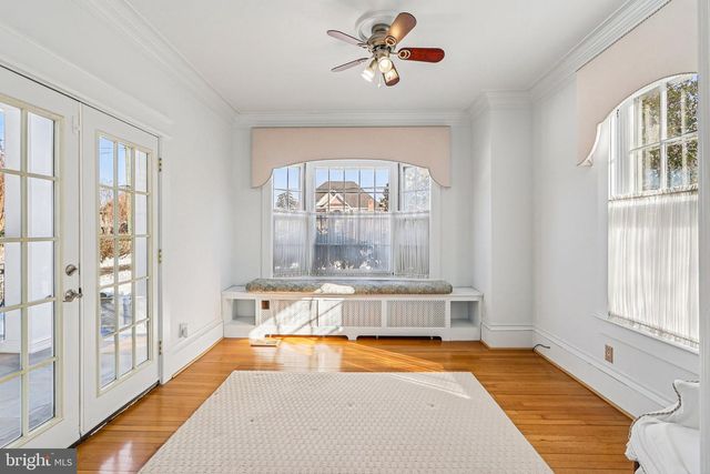 1922 S ARLINGTON RD, Arlington, VA 22202