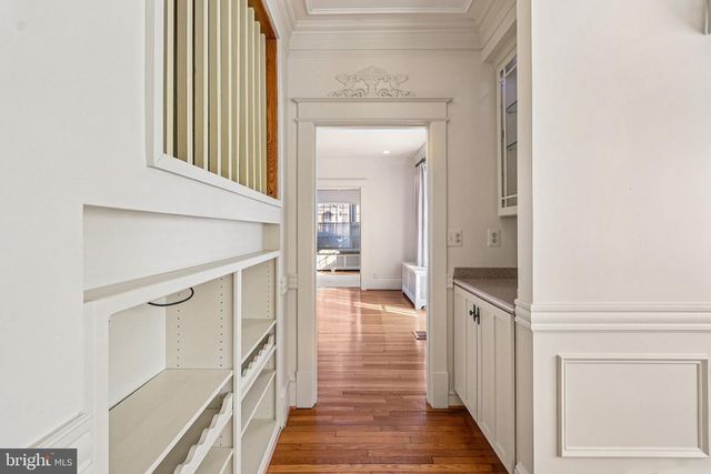 1922 S ARLINGTON RD, Arlington, VA 22202