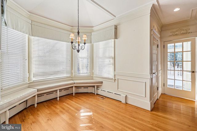 1922 S ARLINGTON RD, Arlington, VA 22202