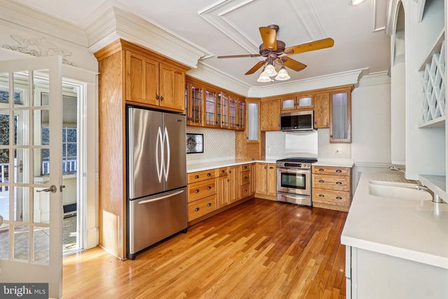 1922 S ARLINGTON RD, Arlington, VA 22202