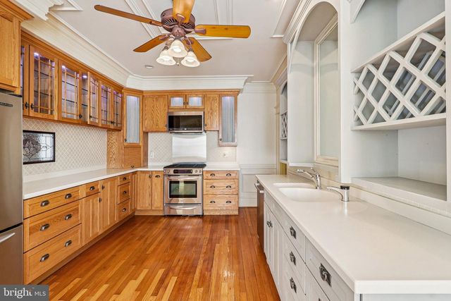 1922 S ARLINGTON RD, Arlington, VA 22202