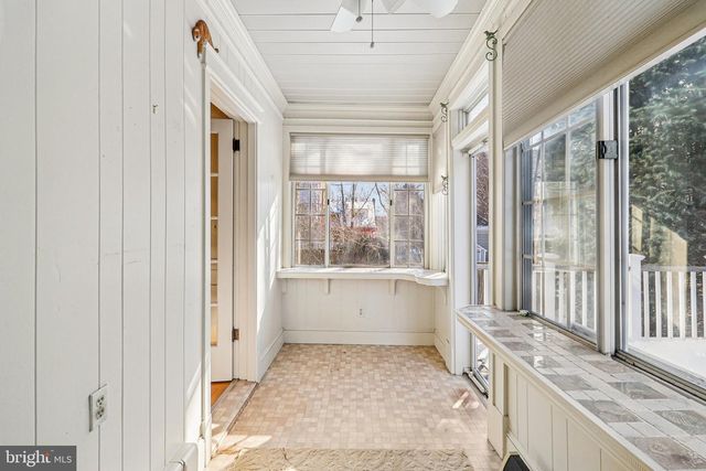 1922 S ARLINGTON RD, Arlington, VA 22202