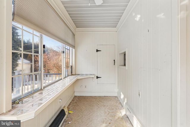 1922 S ARLINGTON RD, Arlington, VA 22202