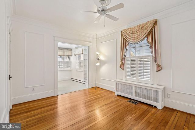 1922 S ARLINGTON RD, Arlington, VA 22202