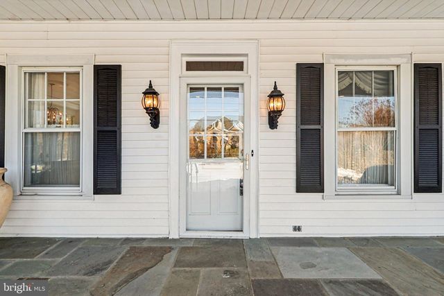 1922 S ARLINGTON RD, Arlington, VA 22202