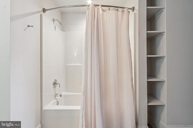 1922 S ARLINGTON RD, Arlington, VA 22202