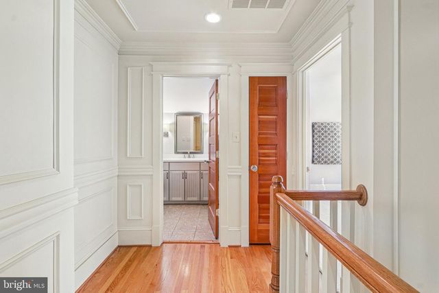 1922 S ARLINGTON RD, Arlington, VA 22202