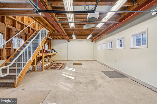 1922 S ARLINGTON RD, Arlington, VA 22202