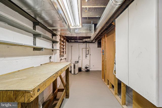 1922 S ARLINGTON RD, Arlington, VA 22202