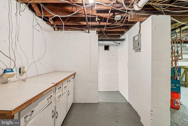 1922 S ARLINGTON RD, Arlington, VA 22202