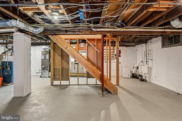 1922 S ARLINGTON RD, Arlington, VA 22202