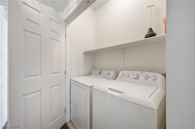 325 Amber Pine Street 205, Las Vegas, NV 89144
