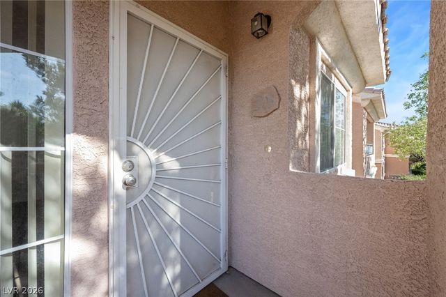 325 Amber Pine Street 205, Las Vegas, NV 89144