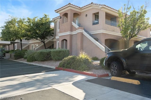 325 Amber Pine Street 205, Las Vegas, NV 89144