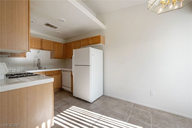 325 Amber Pine Street 205, Las Vegas, NV 89144
