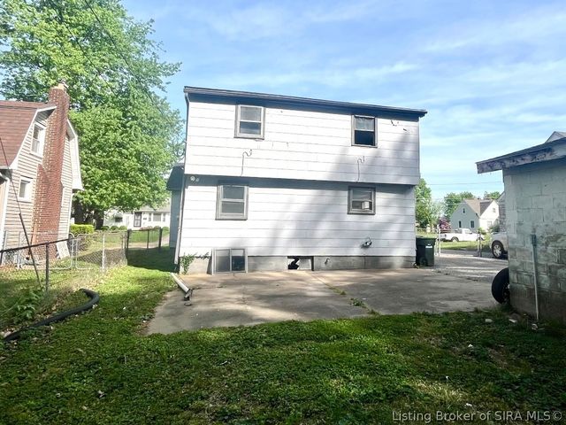 1416 E 9th Street, Jeffersonville, IN 47130