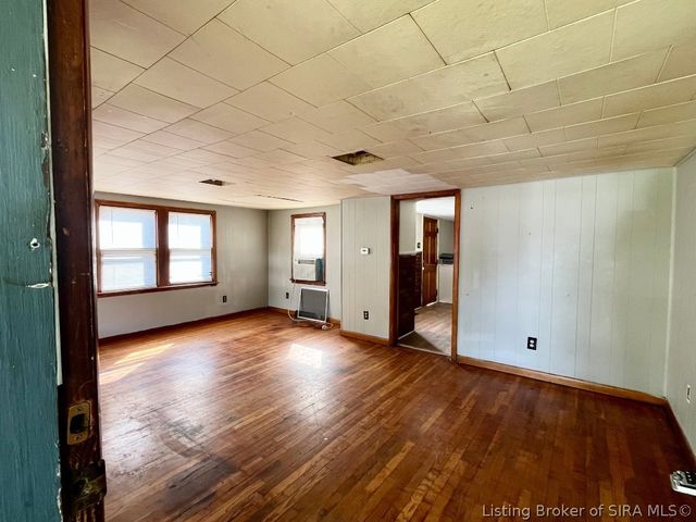 1416 E 9th Street, Jeffersonville, IN 47130