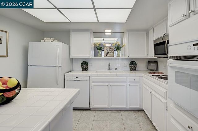 1129 Avenida Sevilla 4C, Walnut Creek, CA 94595