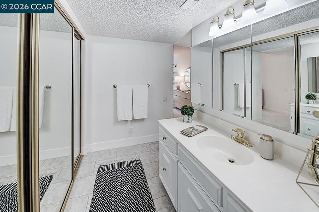 1129 Avenida Sevilla 4C, Walnut Creek, CA 94595