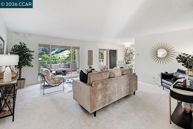 1129 Avenida Sevilla 4C, Walnut Creek, CA 94595